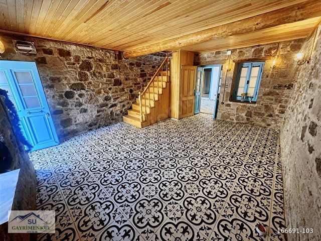 Su Gayrimenkulden Cunda Adasında Satılık 2+1 Müstakil Ev