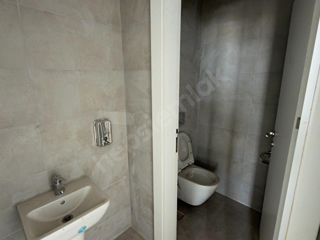 GAZİANTEP OSBDE PRESTİJLİ, SIFIR, GENİŞ KULLANIMLI OFİS! - Görsel 24