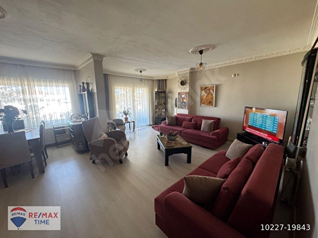 Sinanoba Özlem Sahil Sitesi | Havuz Manzaralı 5+2 Geniş Tripleks - Görsel 3