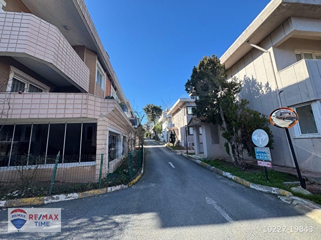 Sinanoba Özlem Sahil Sitesi | Havuz Manzaralı 5+2 Geniş Tripleks - Görsel 23