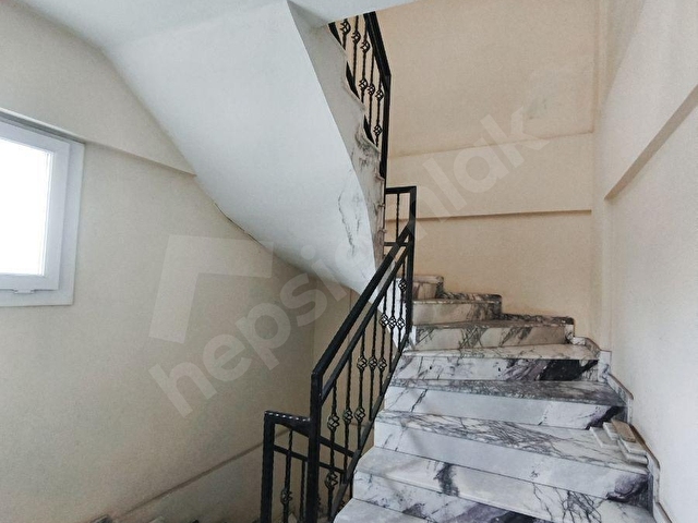 GÜMÜLDÜR MERKEZDE 3+1 148 M2 SALON MUTFAK AYRI SATILIK DAİRE - Görsel 4