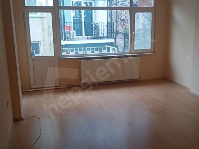 BEŞİKTAŞ ORTAKÖYDE HARİKA LOKASYONDA 65M2 1+1 SAHİLE 5DK. - Görsel 4