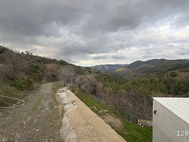 SEFERİHİSAR GÖDENCE | SATILIK 2+1 DOĞA EVİ | 1.650 m² ARSA | NUMARATAJLI | MANZARALI - Görsel 5