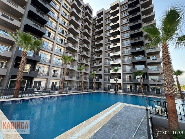KARINCADAN ÇEŞMELİDE GİYİNME ODALI HAVUZLU 1+1 KÖŞE DAİRE !!