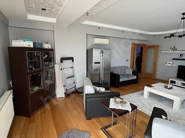 Bayraklı cadde üzeri geniş büyük daire isteyene satılık 185m2 daire - Görsel 22