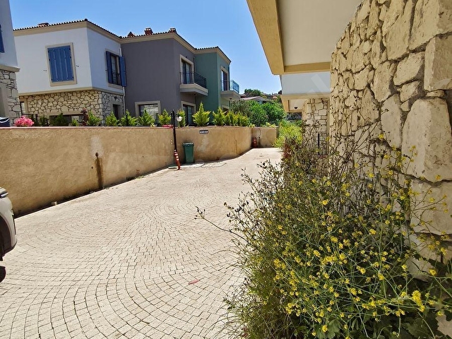 ÇANAKKALE MERKEZ ÇINARLI DENİZ MANZARALI SATILIK 5+1 VİLLA - Görsel 27