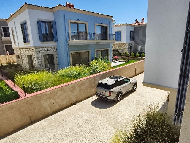 ÇANAKKALE MERKEZ ÇINARLI DENİZ MANZARALI SATILIK 5+1 VİLLA - Görsel 29