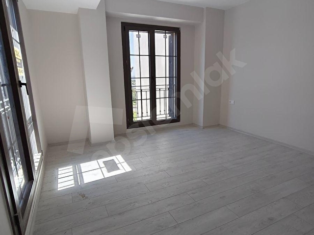 ÇANAKKALE MERKEZ ÇINARLI DENİZ MANZARALI SATILIK 5+1 VİLLA - Görsel 18