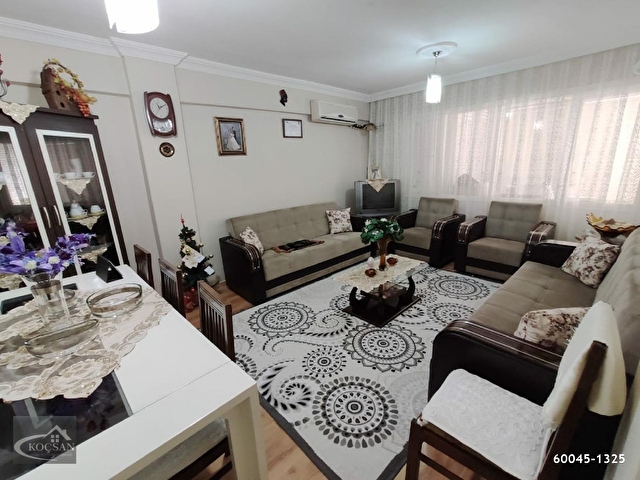 Buca Efeler Mahallesinde Satilik 3 1 Arakat Daire 330000 60045 1325 Hurriyet Emlak