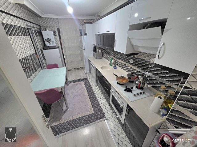 HİLALDEN Y.BAYINDIRDA ASANSÖRLÜ GENİŞ M2Lİ FULL YAPILI DAİRE - Görsel 9
