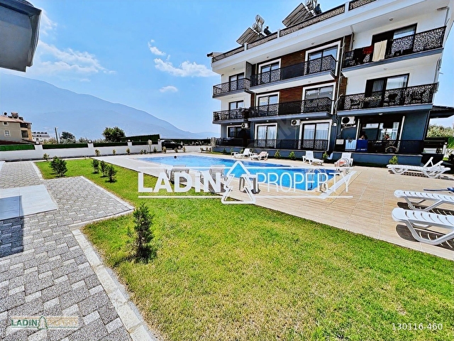 Fethiye Karaçulha Mahallesinde Havuzlu Site de Satılık 1+1 Daire