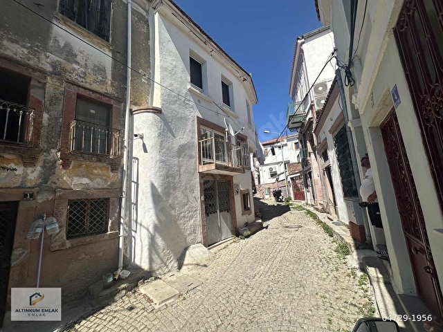 Ayvalıkta çarşının içinde merkezi konumda satılık Rum evi - Görsel 25