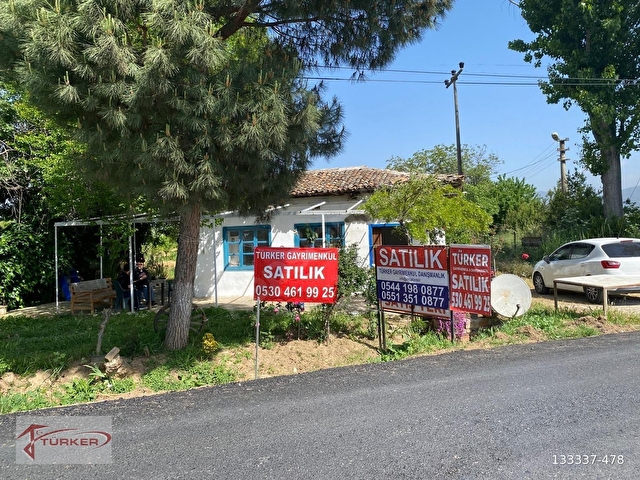 ÖDEMİŞ İLKKURŞUNDA CADDE ÜSÜRİNDE FIRSAT ARAZİ.