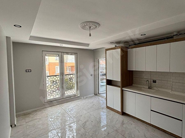 İMARET EMLAKTAN ÇELTEK MAHALLESİNDE TEK DAİRE ÜZERİNE KURULU SIFIR 3+1 LÜX DAİRE - Görsel 2