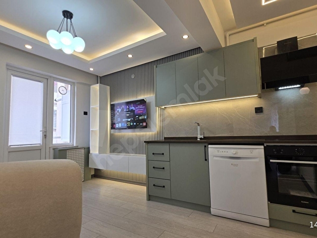 ÜSTÜNELDEN GÖRÜKLEDE MODERN TASARIM-GENİŞ M2-ARAKAT DAİRE