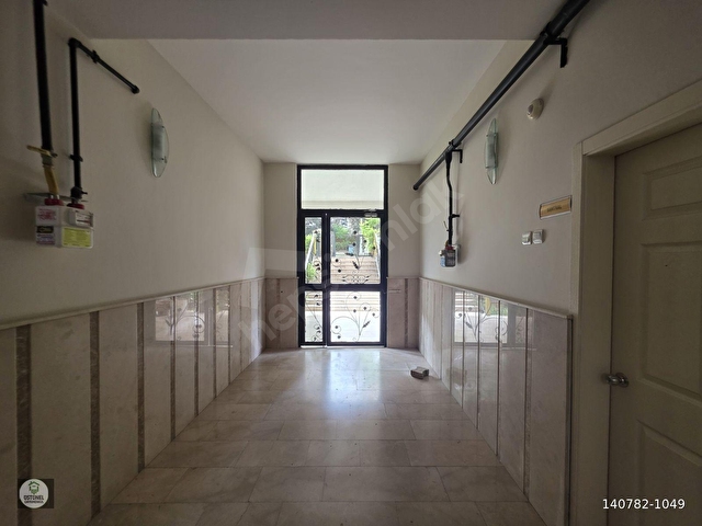 ÜSTÜNELDEN GÖRÜKLEDE MODERN TASARIM-GENİŞ M2-ARAKAT DAİRE - Görsel 2