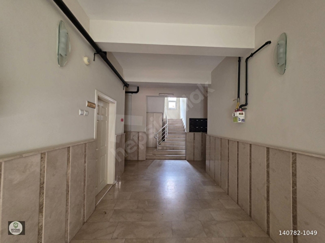 ÜSTÜNELDEN GÖRÜKLEDE MODERN TASARIM-GENİŞ M2-ARAKAT DAİRE - Görsel 4