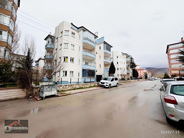 DERİNÖZ EMLAKDAN NİĞDE SELÇUK MAH KİRALIK 3+1 DAİRE