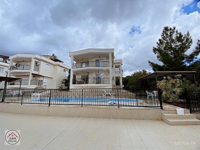 İngilizden kelepir 4+1 havuzlu villa - Görsel 10