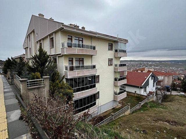 ANKARA POLATLI ŞEHİTLİK MAHALLESİNDE MUHTEŞEM KONUMDA 4+1 SATILIK DAİRE