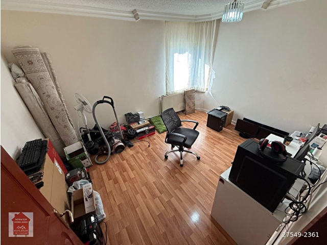 AKŞEMSETTİN DE KÖŞE BAŞI ÖNÜ AÇIK ARA KAT 3+1 DAİRE - Görsel 5