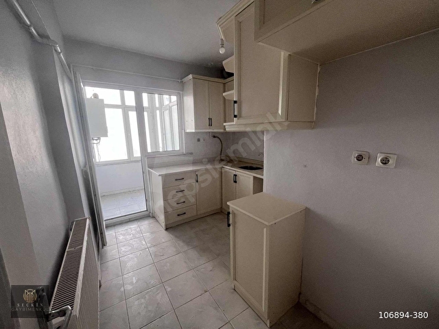 MALTEPE ZÜMRÜTEVLERDE PALMİYE SİTESİ SİTE İÇERİSİNDE 3+1 120 M2 - Görsel 22