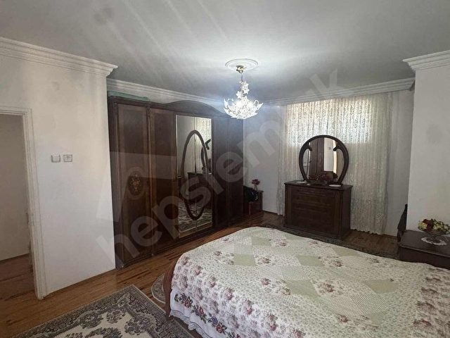 ÇAM GAYRİMENKULDEN ALBAYRAK CADDESİNDE 270M2 İÇİ YAPILI DAİRE - Görsel 26