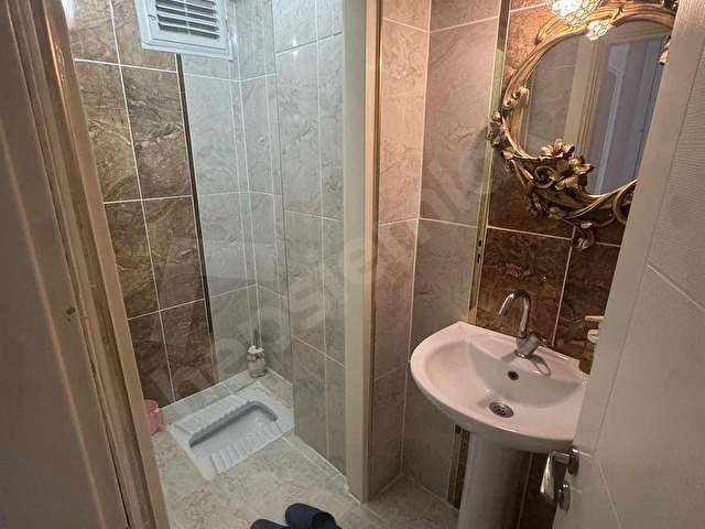 ÇAM GAYRİMENKULDEN ALBAYRAK CADDESİNDE 270M2 İÇİ YAPILI DAİRE - Görsel 10