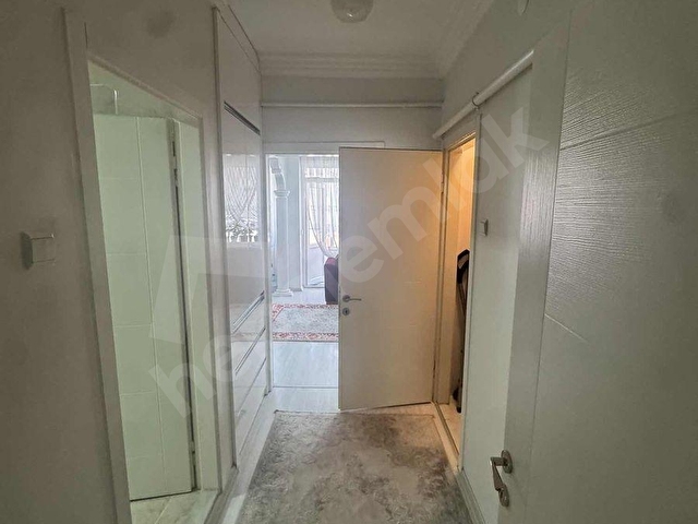 ÇAM GAYRİMENKULDEN ALBAYRAK CADDESİNDE 270M2 İÇİ YAPILI DAİRE - Görsel 9