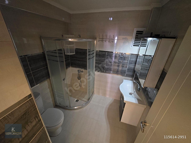 ÇAMBAŞI CADDESİ NE KOMŞU 3+1 FULL YAPILI ÖZENLE TASARLANMIŞ - Görsel 25