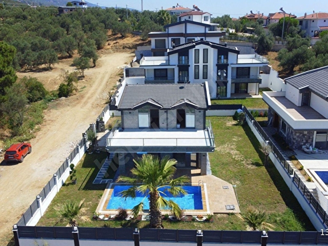 ▀▄MERA EMLAKTAN ALTINOLUK NARLIDA 660m2 ARSA İÇİNDE 5+1 VİLLA▀ - Görsel 5