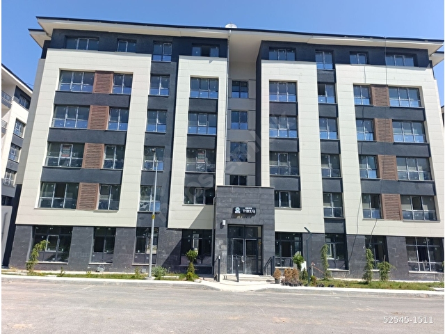 75. YIL BULVARINDA GÜNEY CEPHELİ ARAKAT DAİRE