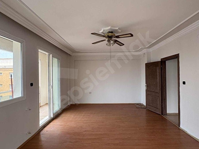 MSGDEN ŞEMİKLERDE OTOPARKLI-ASANSÖRLÜ KÖŞE BİNADA 3+1 DAİRE - Görsel 20