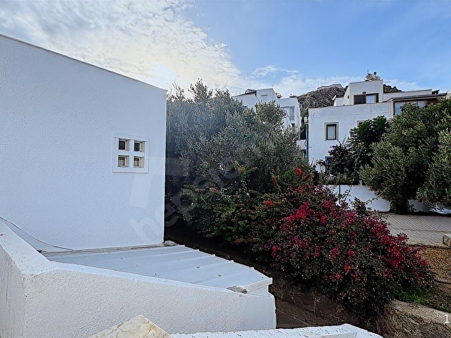 Bodrum Bağla Bankev sitesinde Tadilatlı Deniz Manzaralı 2+1 Üst - Görsel 2