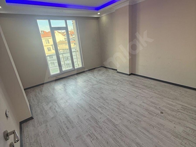 REALKENT’DEN KİRALIK ANADOLU MH. 2+1 ARAKAT DAİRE 90 METRE