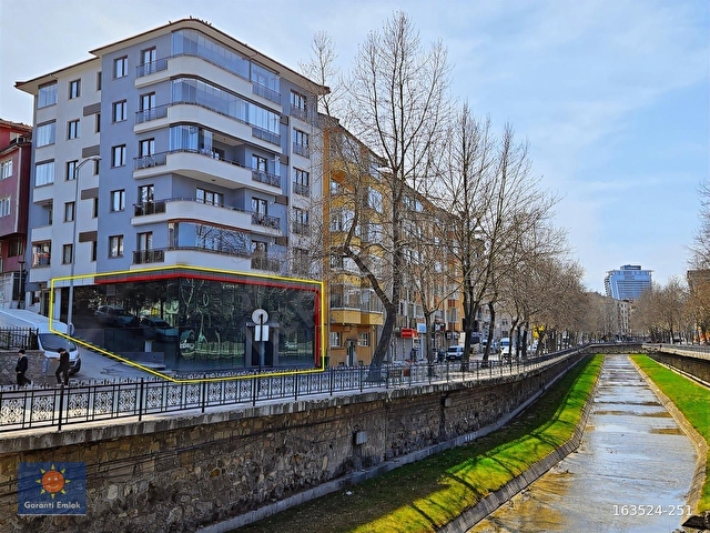 »GARANTİ EMLAKTAN ŞEHİR MERKEZİNDE, 300 m² EMSALSİZ BİR DÜKKAN« - Görsel 10