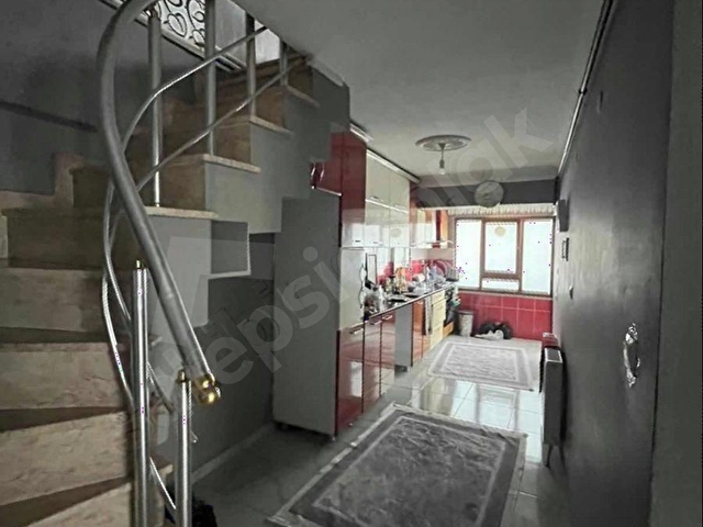 Merkezi Konumda Doğalgazlı Geniş Dubleks Daire - Görsel 12