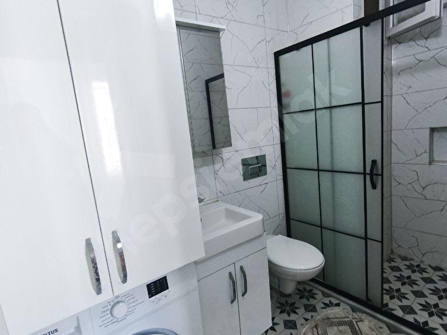 GÜMÜLDÜR SAHİLDE 1+1 50 M2 SATILIK ARA KAT DAİRE - Görsel 9