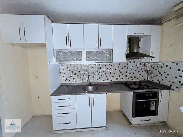 ZENİTH REAL ESTATEDEN, TAPU MÜDÜRLÜĞÜ YANI KİRALIK 3+1 - Görsel 10