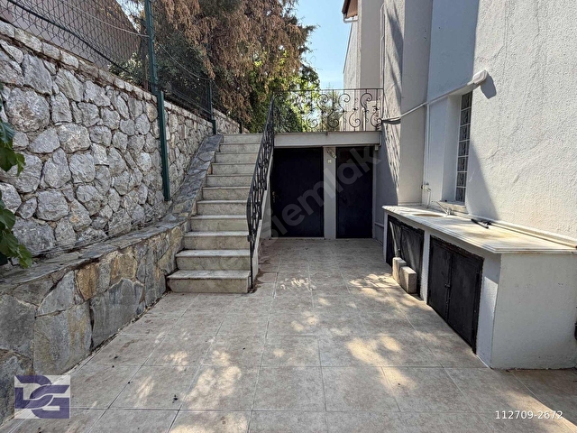 Urla da 1250 m² İçerisinde 5+1 KİRALIK Müstakil HAVUZLU VİLLA - Görsel 18