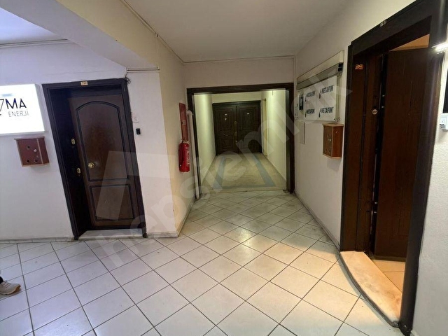 İŞ HANI İÇERİSİNDE MERKEZİ KONUMDA 1+0 50 M2 SATILIK OFİS - Görsel 5
