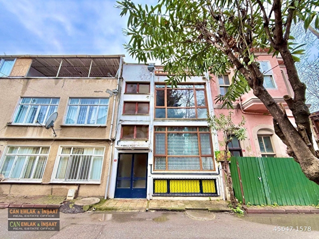 Büyük Adada Belediye Binasının Hemen Arkasında Aya Dimitri Klisesinin Karşısında(4)Katlı(340)m2 Bina - Görsel 5