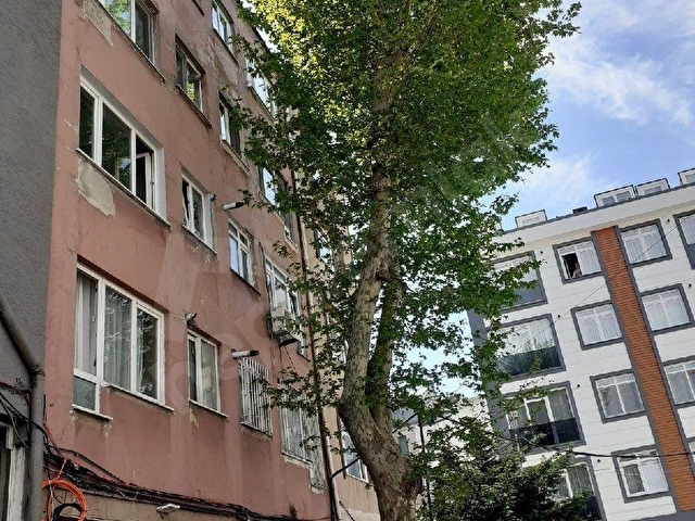 M.KÖY MERKEZDE ANA CADDEYE 3 DAKİKA MESAFEDE YATIRIM AMAÇLI AÇIK FERAH AYDINLIK DAİRE