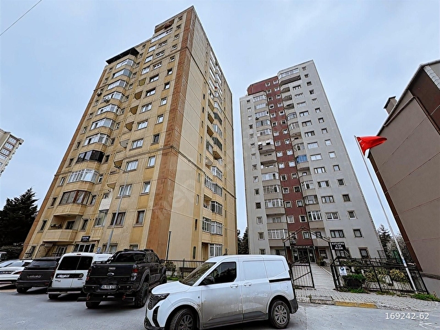 HALKALI ATAKENT 1.ETAP 1.BÖLGE KUTLUTAŞTA 2+1 94M2 FUL TADİLATLI - Görsel 3