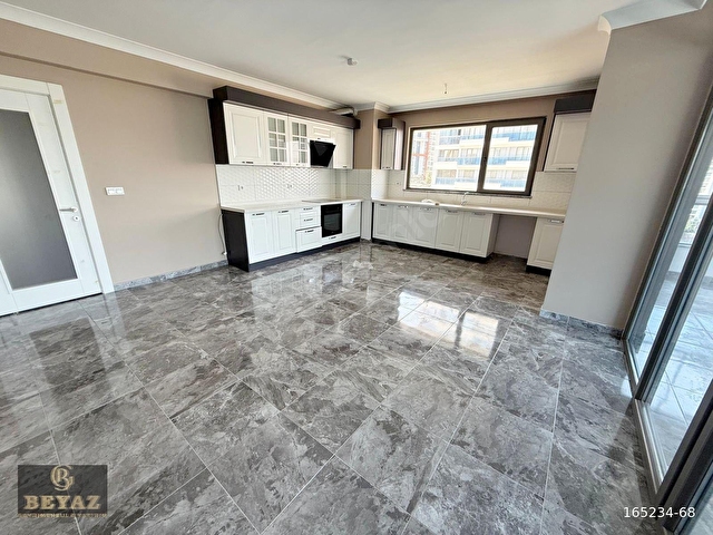 OVACIĞIN GÖZDESİ SİTEDE 240 M2 ÇİT BOLOKLU GÜVENLİKLİ