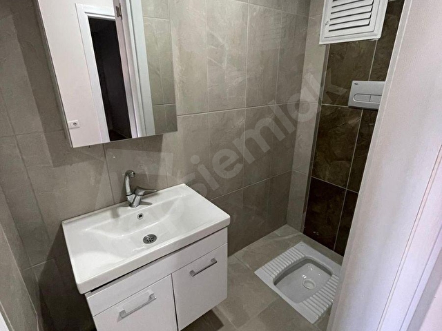 ANTALYA ELMALI İLÇESİNDE MERKEZDE LÜKS YAPILI DOĞALGAZLI GENİŞ BALKONLU  3+1 KİRALIK DAİRE - Görsel 24