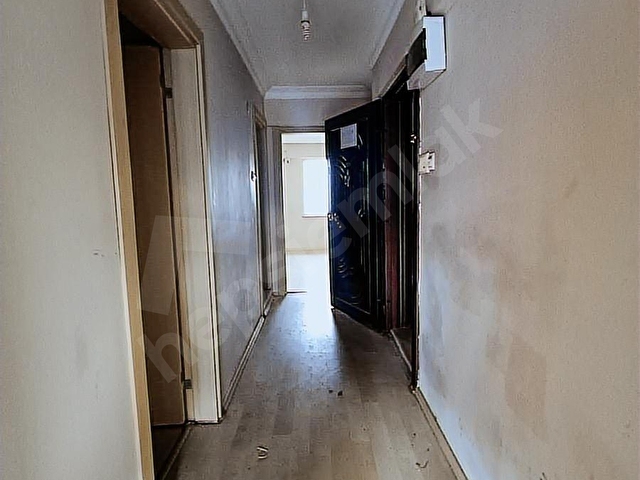 GAZİ CADDESİNDE 1+1 FIRSAT DAİRE - Görsel 9
