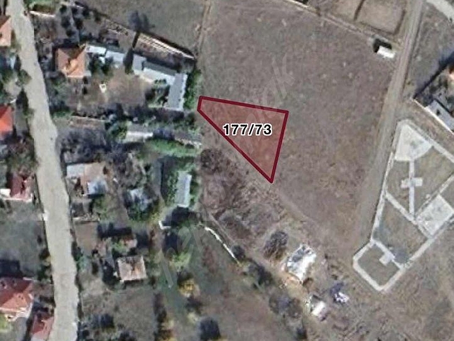BERLİN EMLAKTAN ULALARDA SATILIK 678m2 KÖŞE ARSA