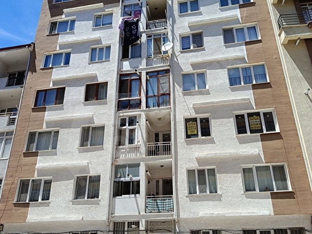 AKARBAŞI MAH. ANADOLU HASTANESİ YAKINI SATILIK 3+1 MSD ARA KAT