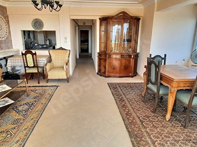 İSTANBUL. KUMBURGAZ. VILLACAN SITESI. SATILIK YAZLIK DENİZ MANZARALI DAİRE. - Görsel 4